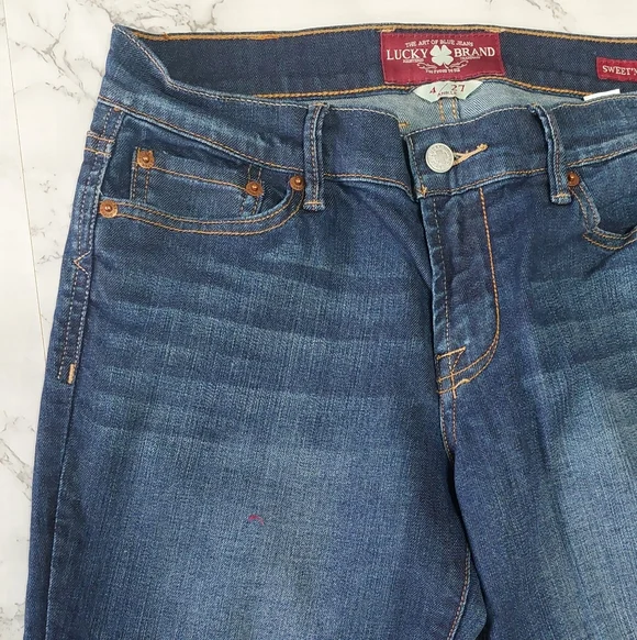 New Lucky Brand Dark Wash Sweet 'N Straight Jeans, Size 4 - Picture 4 of 8